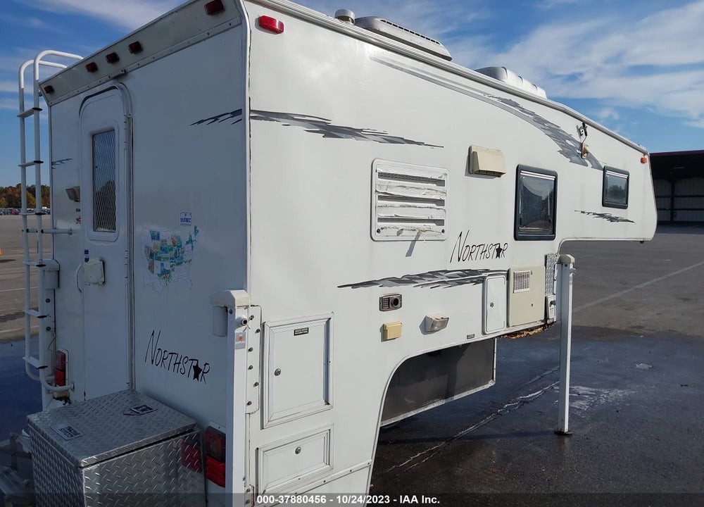 2010 NORTH STAR FREEDOM VIN: 1W9TC300XAW027620