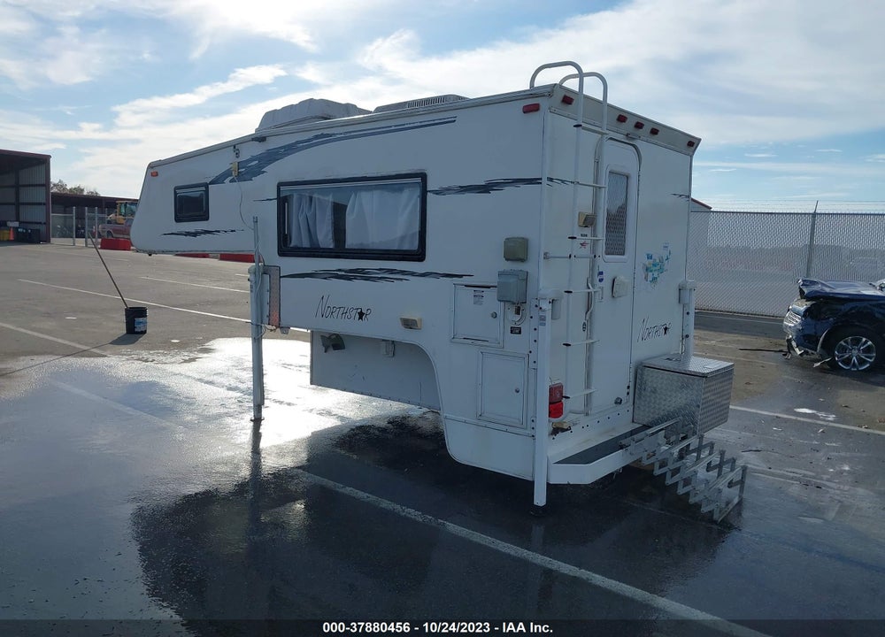 2010 NORTH STAR FREEDOM VIN: 1W9TC300XAW027620