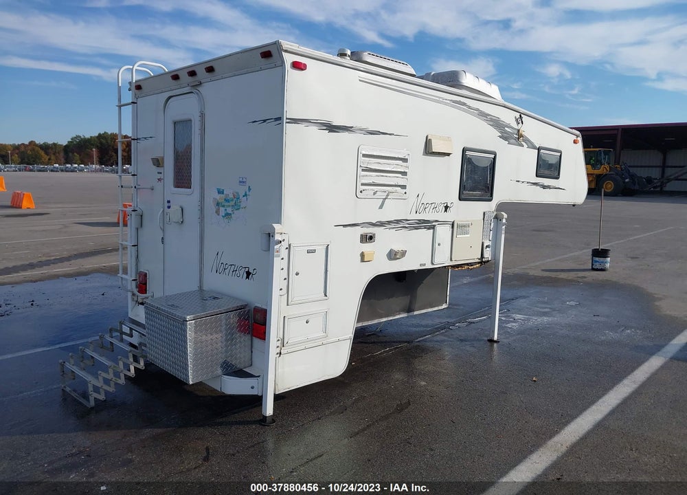 2010 NORTH STAR FREEDOM VIN: 1W9TC300XAW027620