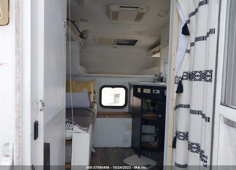 2010 NORTH STAR FREEDOM VIN: 1W9TC300XAW027620