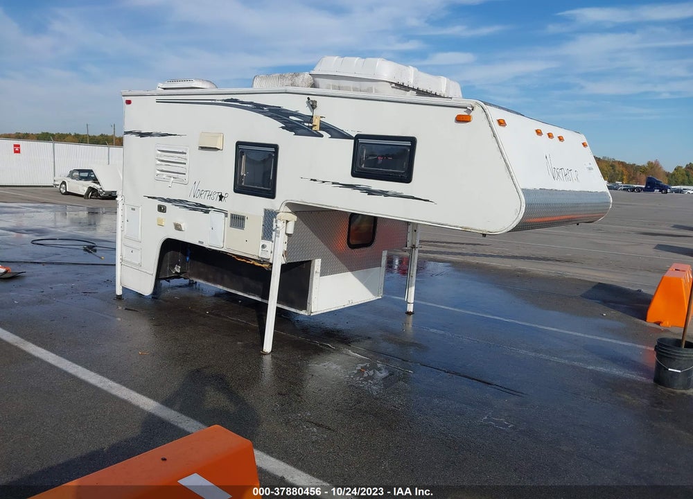 2010 NORTH STAR FREEDOM VIN: 1W9TC300XAW027620