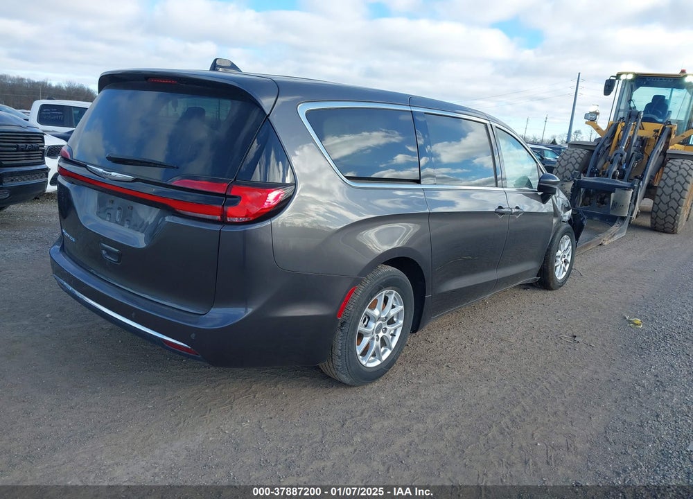 2023 CHRYSLER PACIFICA TOURING L VIN: 2C4RC1BG1PR552198