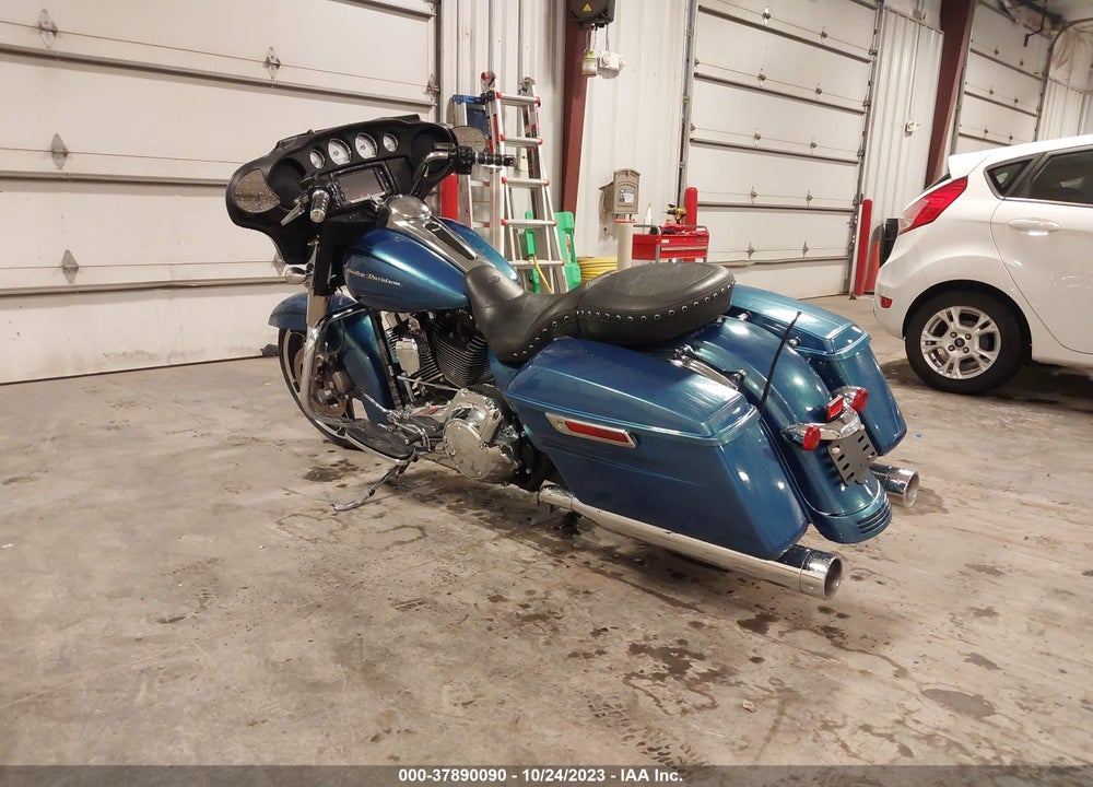 2014 HARLEY-DAVIDSON FLHX STREET GLIDE VIN: 1HD1KBM19EB701451
