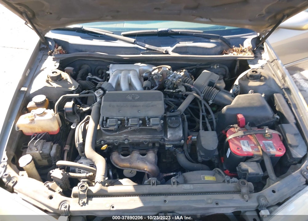 2001 TOYOTA CAMRY XLE VIN: 4T1BF28K71U124667