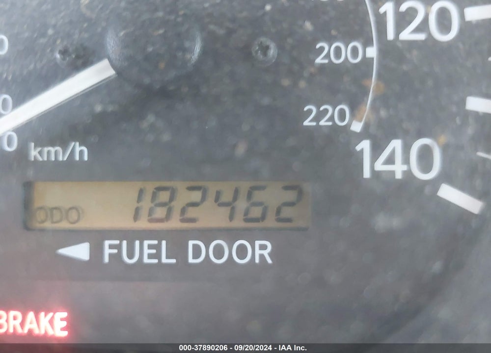 2001 TOYOTA CAMRY XLE VIN: 4T1BF28K71U124667