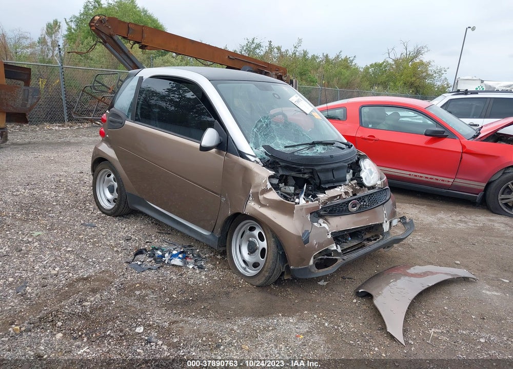 2014 SMART FORTWO PASSION/PURE VIN: WMEEJ3BA8EK737647