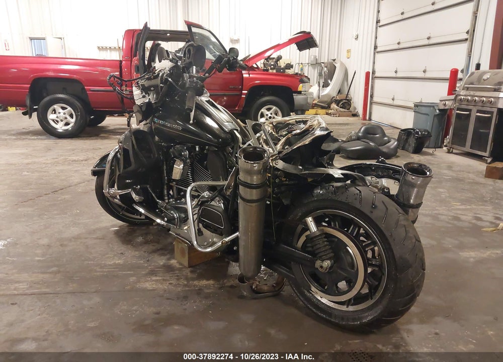 2014 HARLEY-DAVIDSON FLHTK ELECTRA GLIDE ULTRA LTD VIN: 1HD1KEL11EB686415