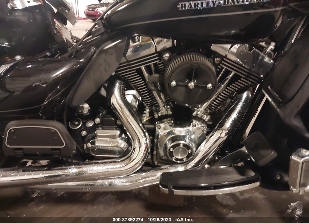 2014 HARLEY-DAVIDSON FLHTK ELECTRA GLIDE ULTRA LTD VIN: 1HD1KEL11EB686415