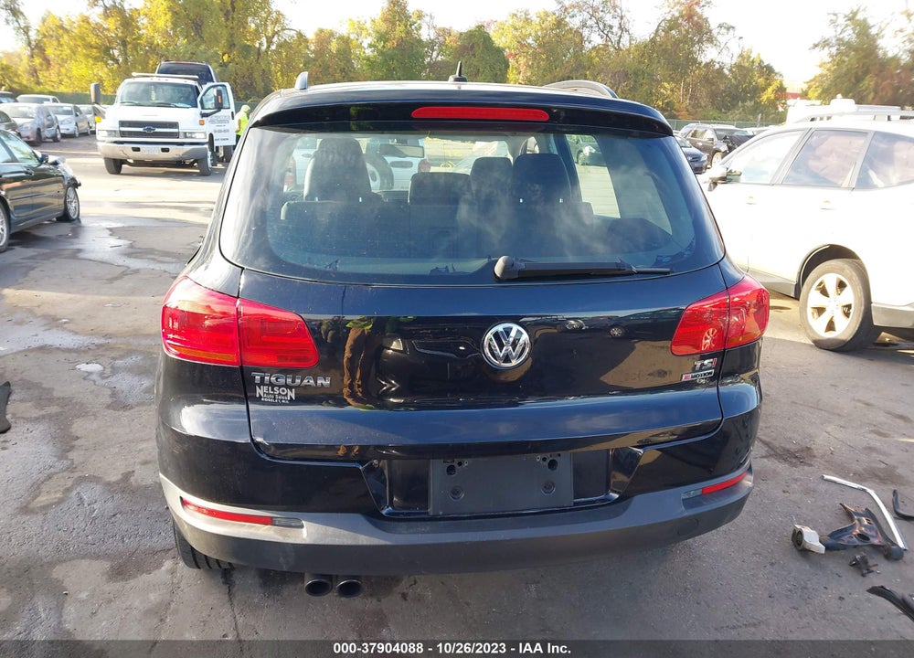 2016 VOLKSWAGEN TIGUAN S VIN: WVGBV7AX0GW009234