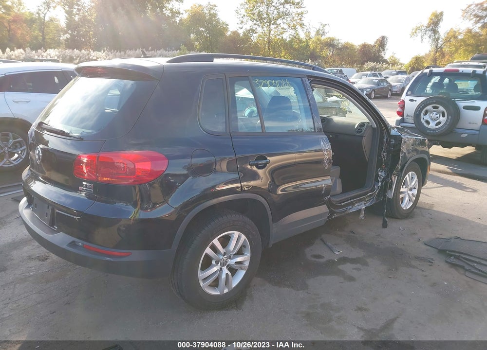 2016 VOLKSWAGEN TIGUAN S VIN: WVGBV7AX0GW009234