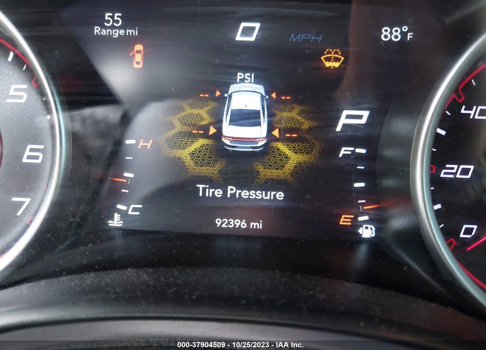 2019 DODGE CHARGER VIN: 2C3CDXBG4KH670383