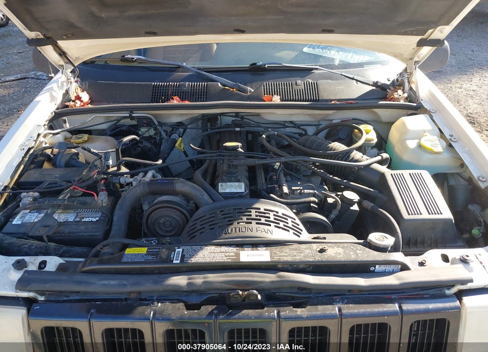 1998 JEEP GRAND CHEROKEE LAREDO VIN: 1J4GZ58S0WC138968
