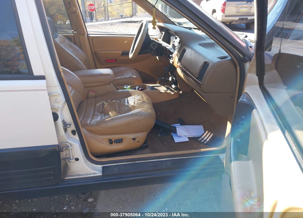 1998 JEEP GRAND CHEROKEE LAREDO VIN: 1J4GZ58S0WC138968