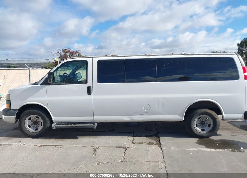 2012 GMC SAVANA 3500 LT VIN: 1GJZ71FAXC1170012