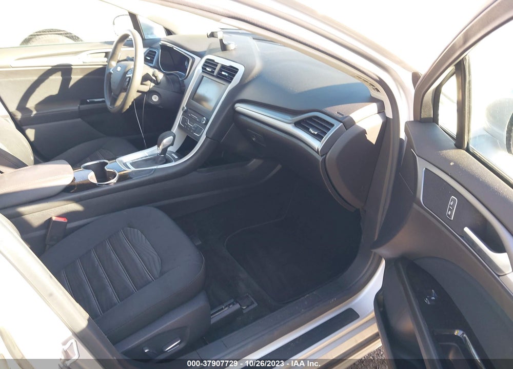 2016 FORD FUSION SE VIN: 1FA6P0H75G5124565