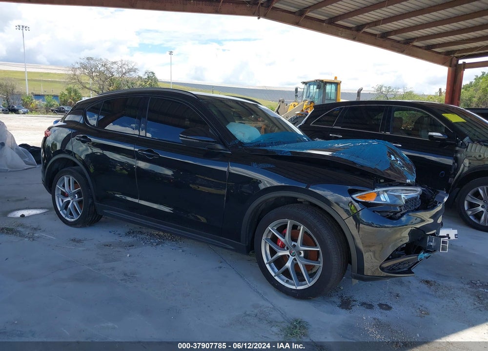 2018 ALFA ROMEO STELVIO TI SPORT AWD VIN: ZASFAKNN3J7B76743