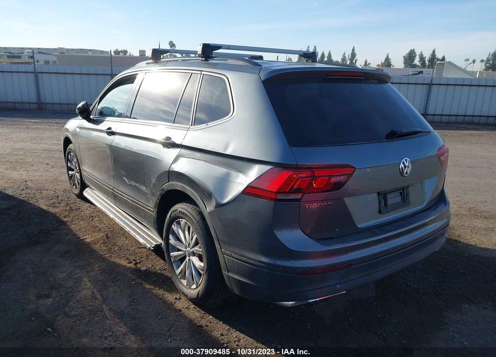 2018 VOLKSWAGEN TIGUAN 2.0T S VIN: 3VV1B7AX1JM052367