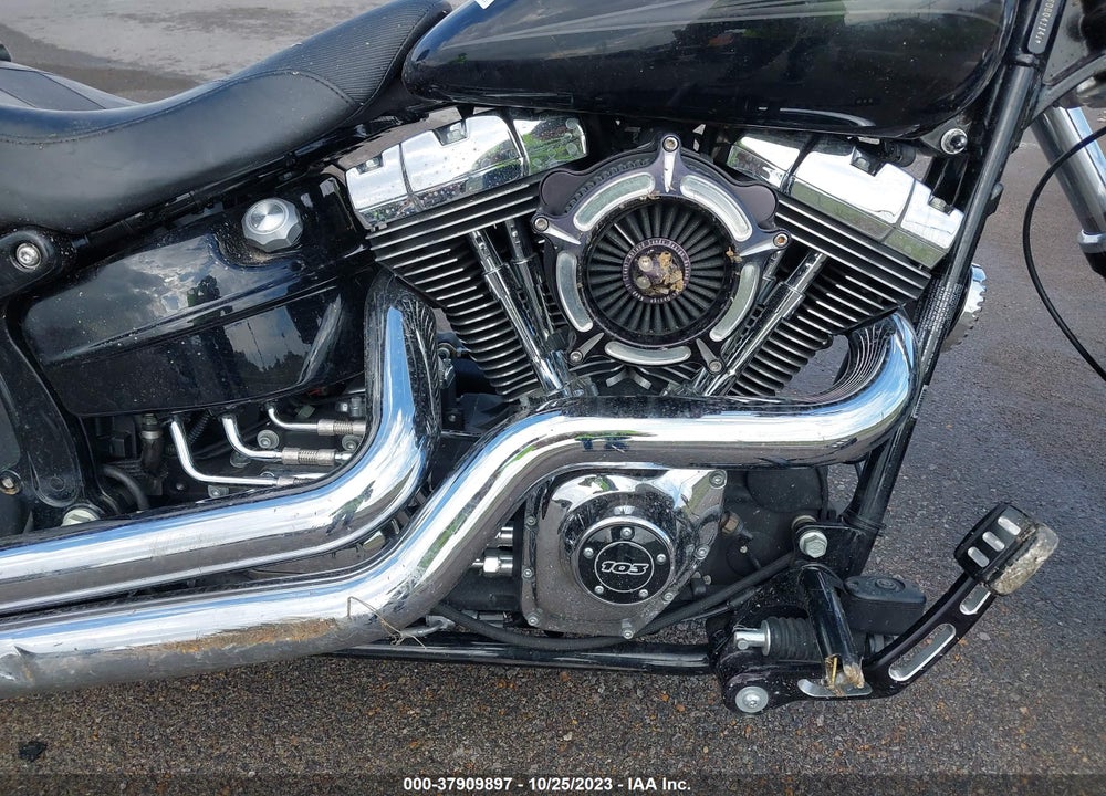 2013 HARLEY-DAVIDSON FXSB BREAKOUT VIN: 1HD1BFV26DB041141