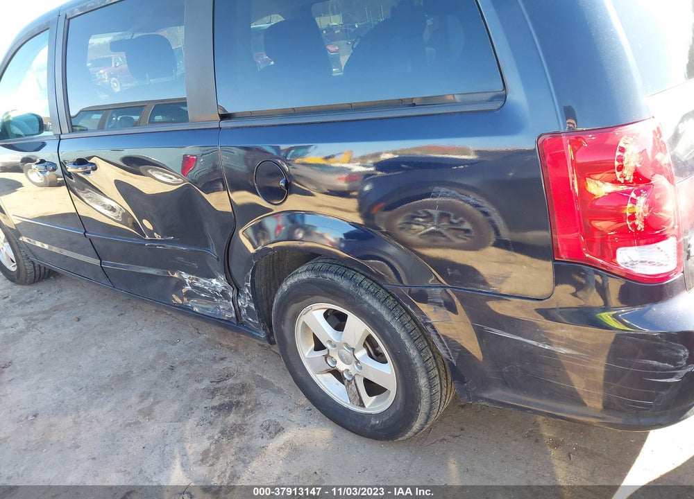 2011 DODGE GRAND CARAVAN MAINSTREET VIN: 2D4RN3DG7BR742313