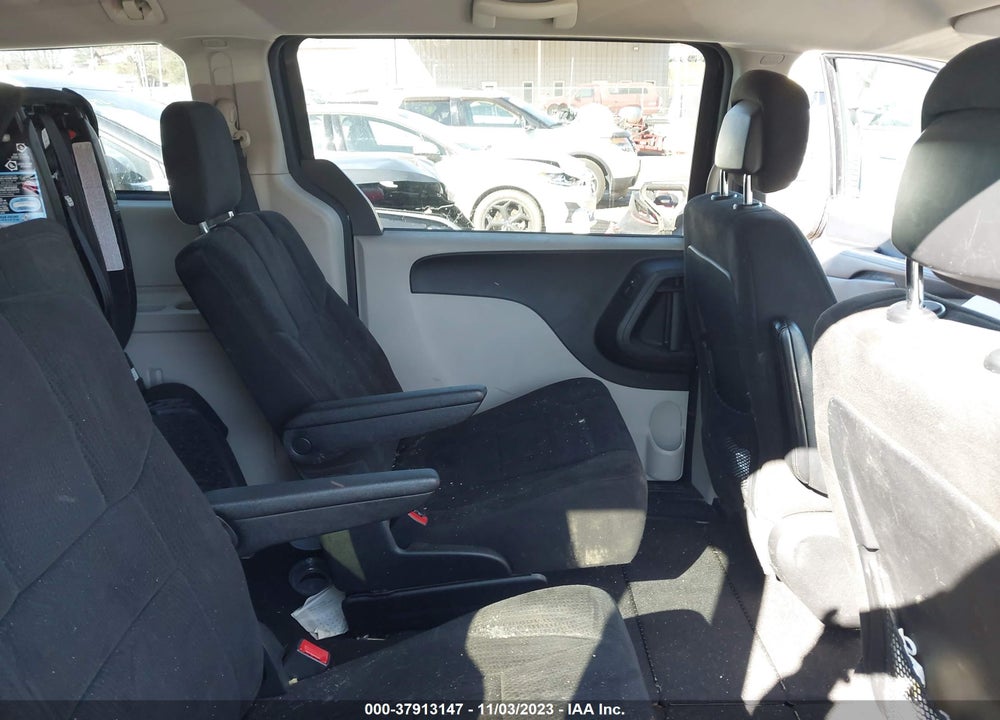 2011 DODGE GRAND CARAVAN MAINSTREET VIN: 2D4RN3DG7BR742313