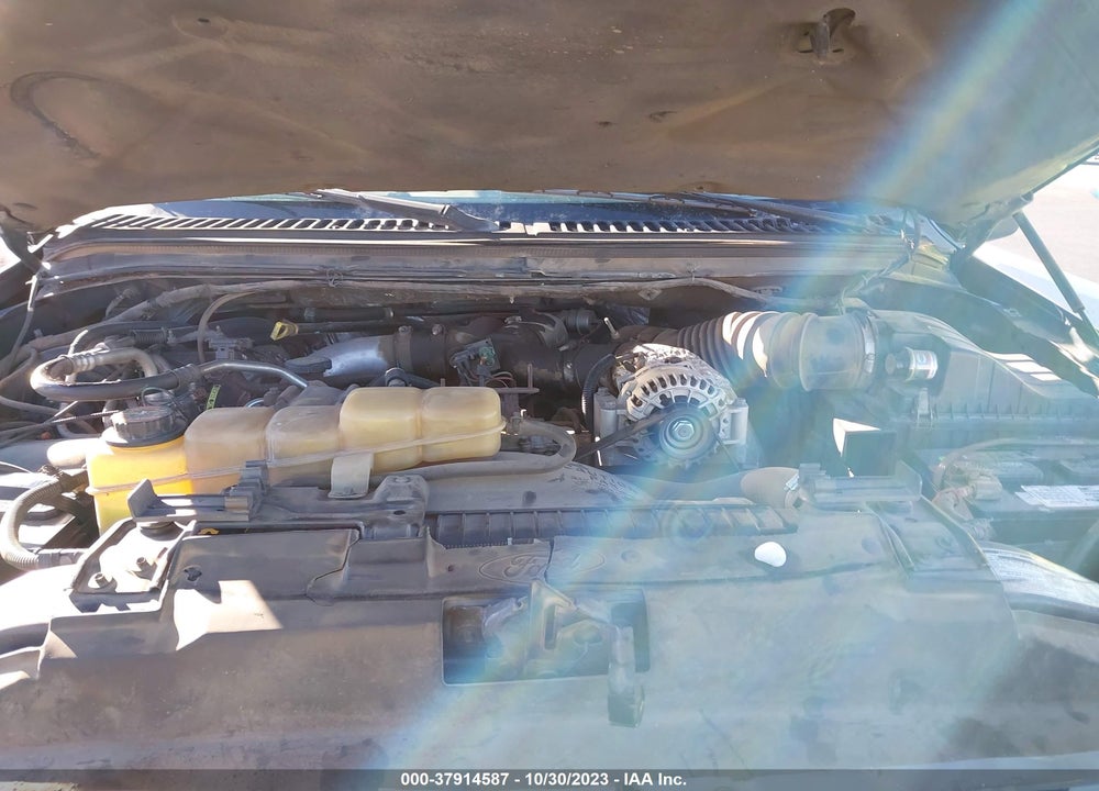 2000 FORD EXCURSION XLT VIN: 1FMSU41F0YEC78866