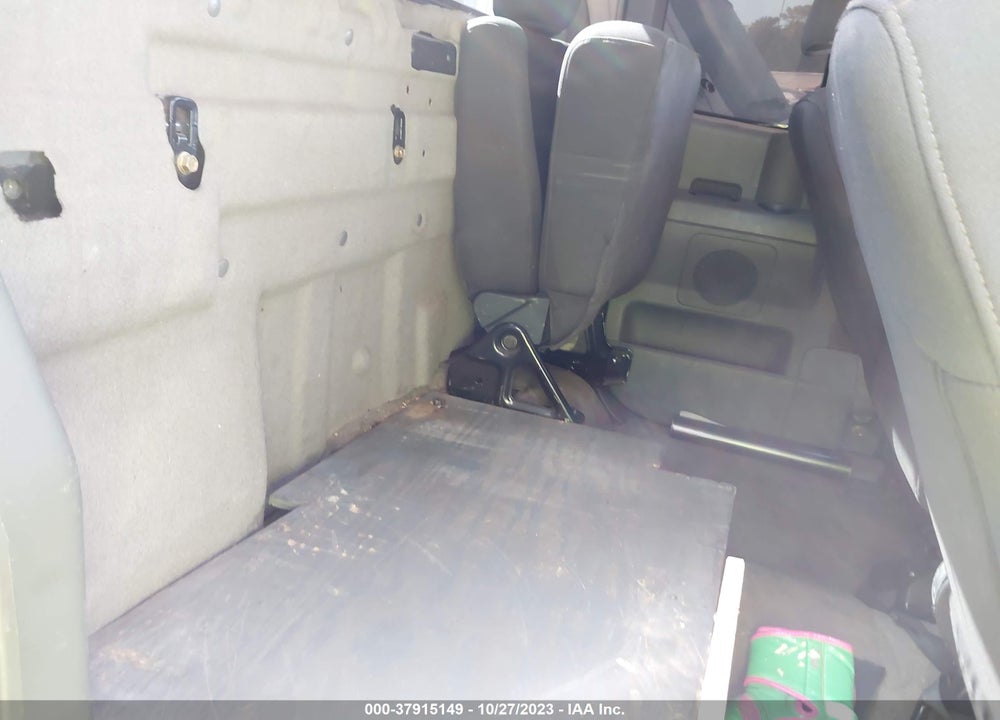 2005 NISSAN TITAN SE VIN: 1N6BA06A95N573086