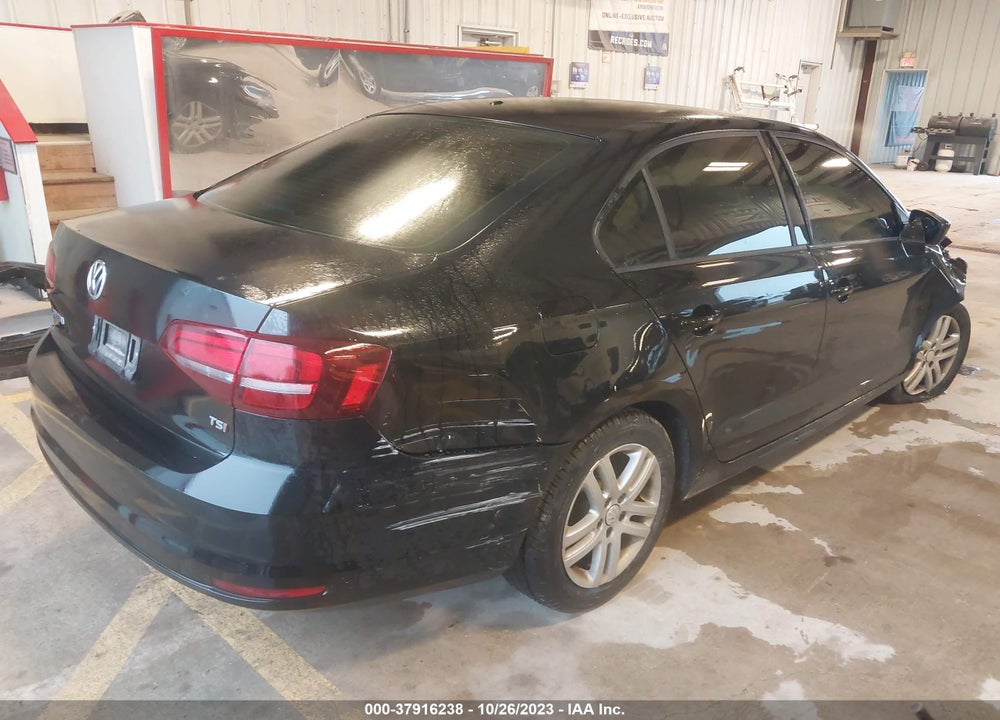 2018 VOLKSWAGEN JETTA 1.4T S VIN: 3VW2B7AJ8JM246163