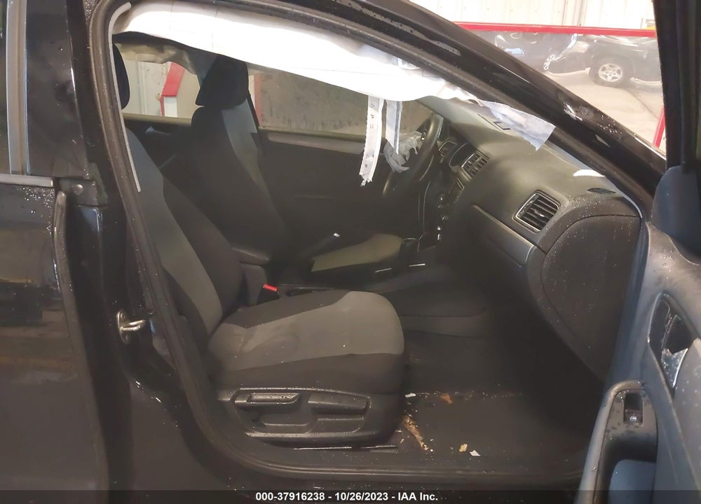 2018 VOLKSWAGEN JETTA 1.4T S VIN: 3VW2B7AJ8JM246163