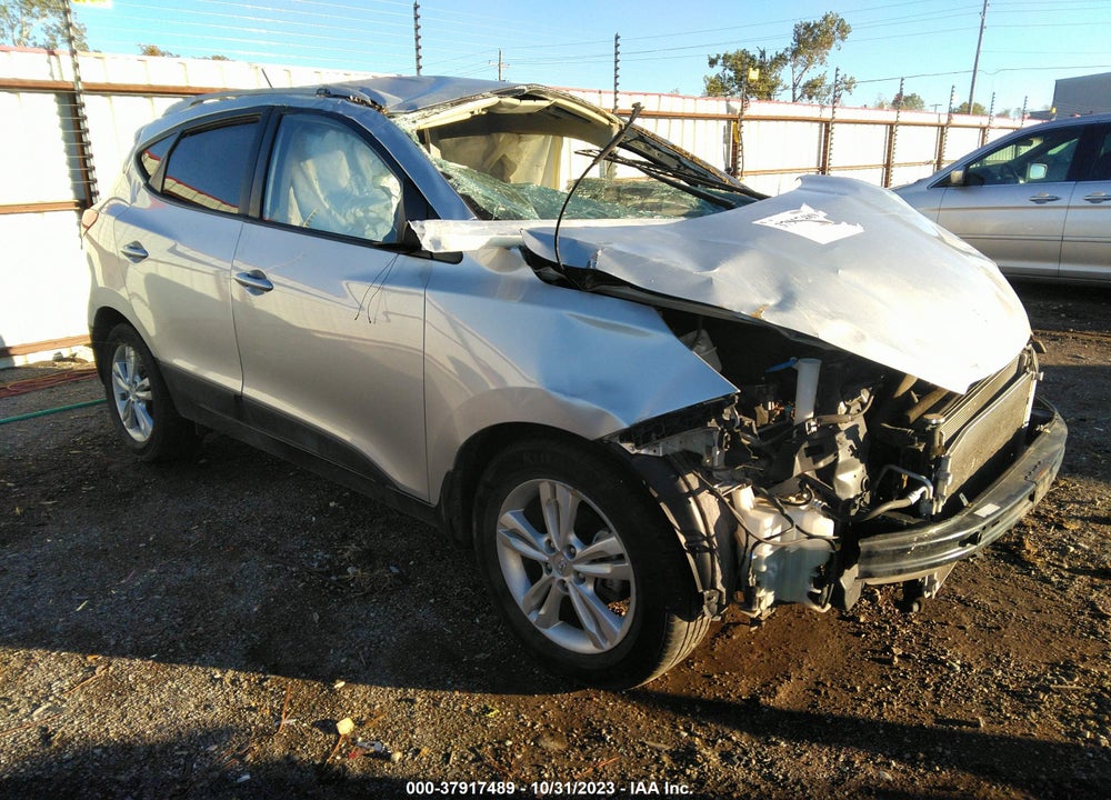 2010 HYUNDAI TUCSON GLS VIN: KM8JU3AC5AU073339