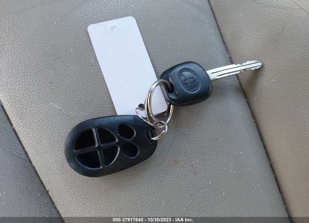 2014 TOYOTA SIENNA XLE V6 8 PASSENGER VIN: 5TDYK3DCXES454294