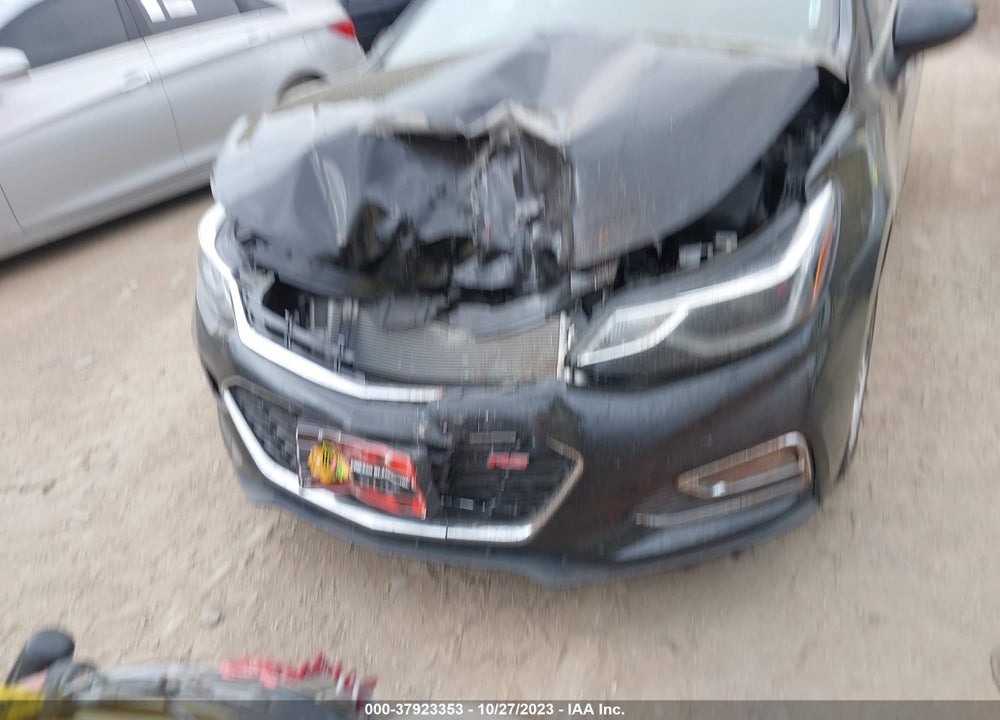 2018 CHEVROLET CRUZE LT AUTO VIN: 1G1BE5SM3J7149267