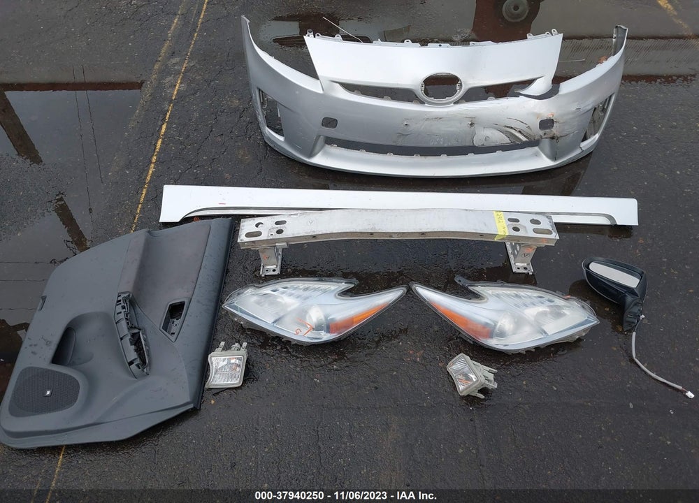 2011 TOYOTA PRIUS THREE VIN: JTDKN3DU7B5334556