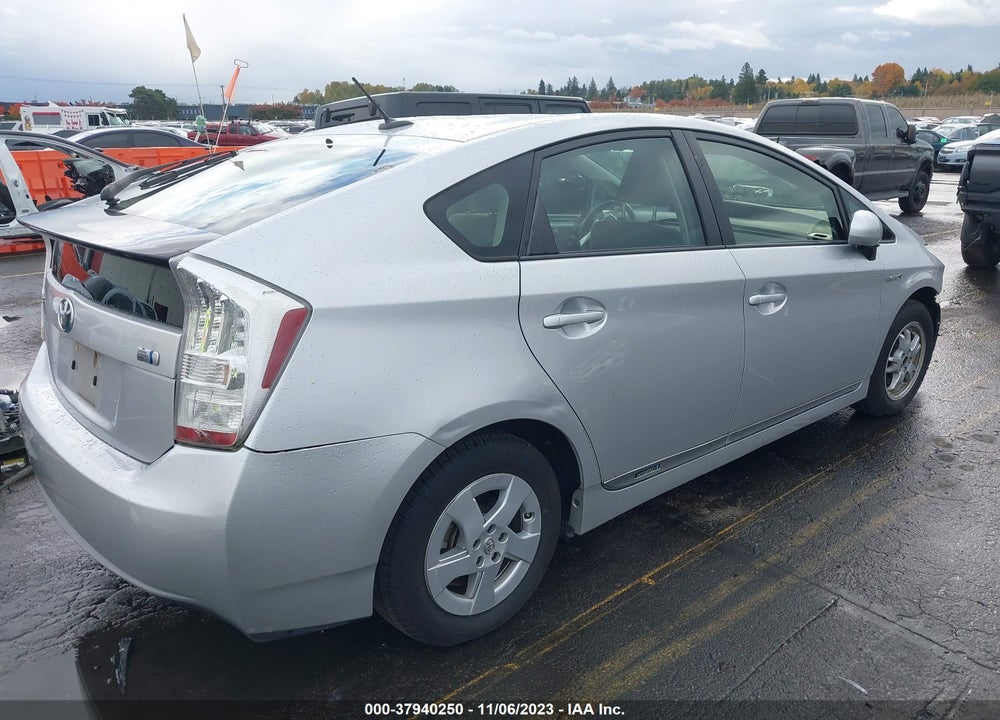 2011 TOYOTA PRIUS THREE VIN: JTDKN3DU7B5334556