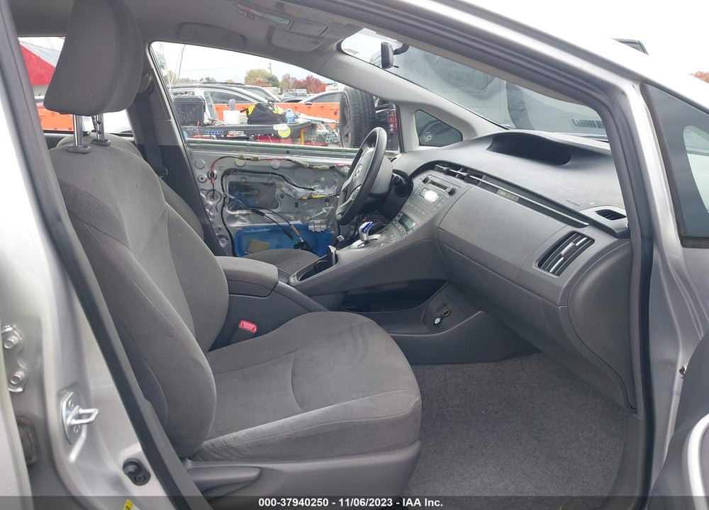 2011 TOYOTA PRIUS THREE VIN: JTDKN3DU7B5334556