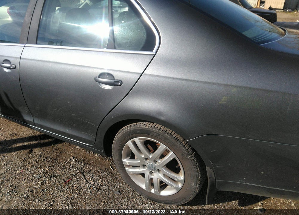 2007 VOLKSWAGEN JETTA WOLFSBURG EDITION VIN: 3VWEF71K57M200132