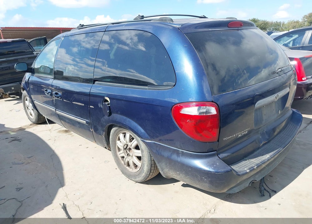 2005 CHRYSLER TOWN & COUNTRY TOURING VIN: 2C8GP54L05R211464