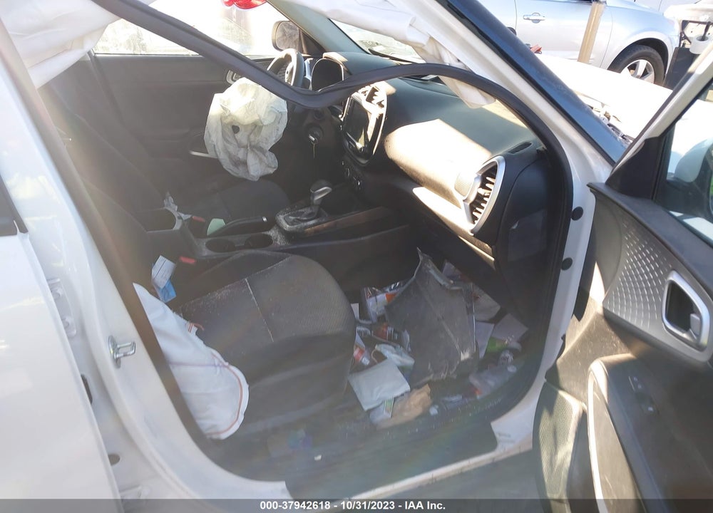 2022 KIA SOUL LX VIN: KNDJ23AU1N7176152