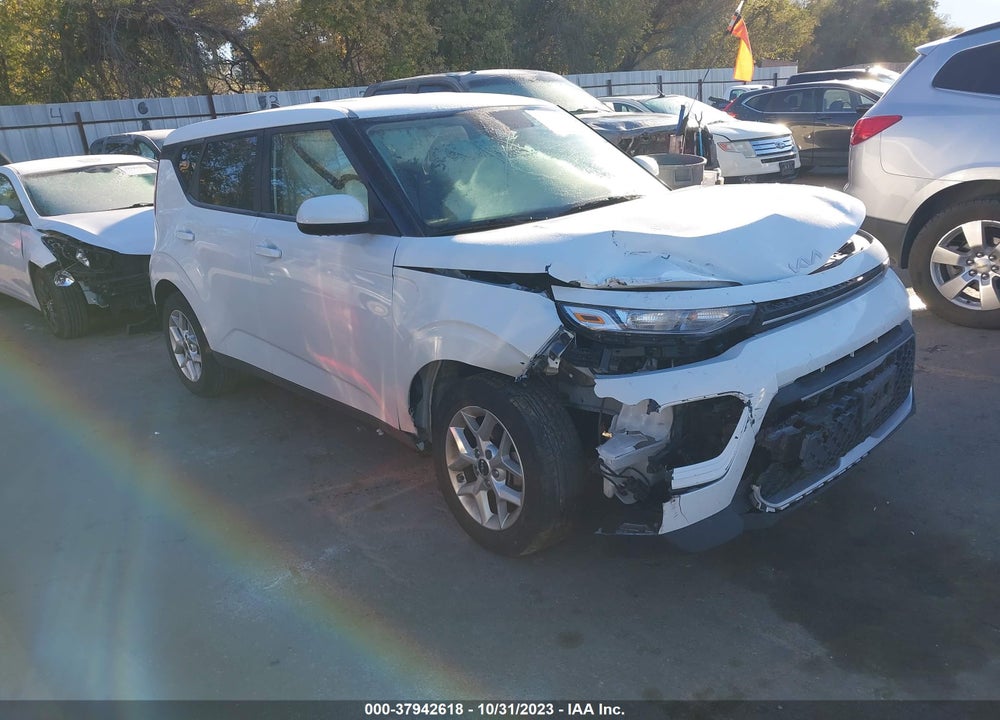 2022 KIA SOUL LX VIN: KNDJ23AU1N7176152