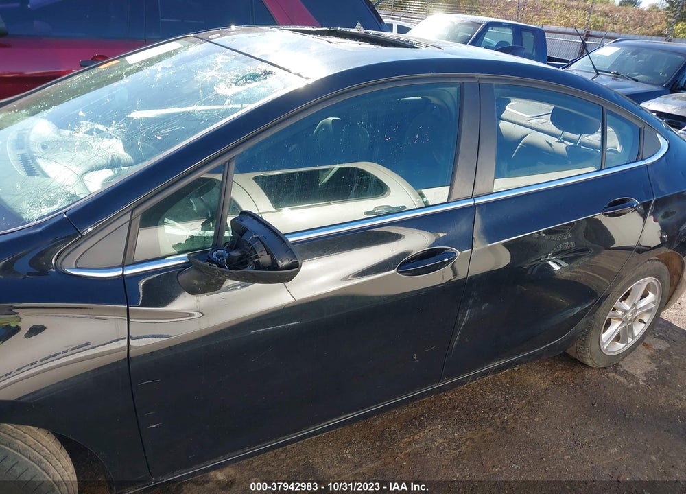 2018 CHEVROLET CRUZE LT AUTO VIN: 1G1BE5SM1J7238822