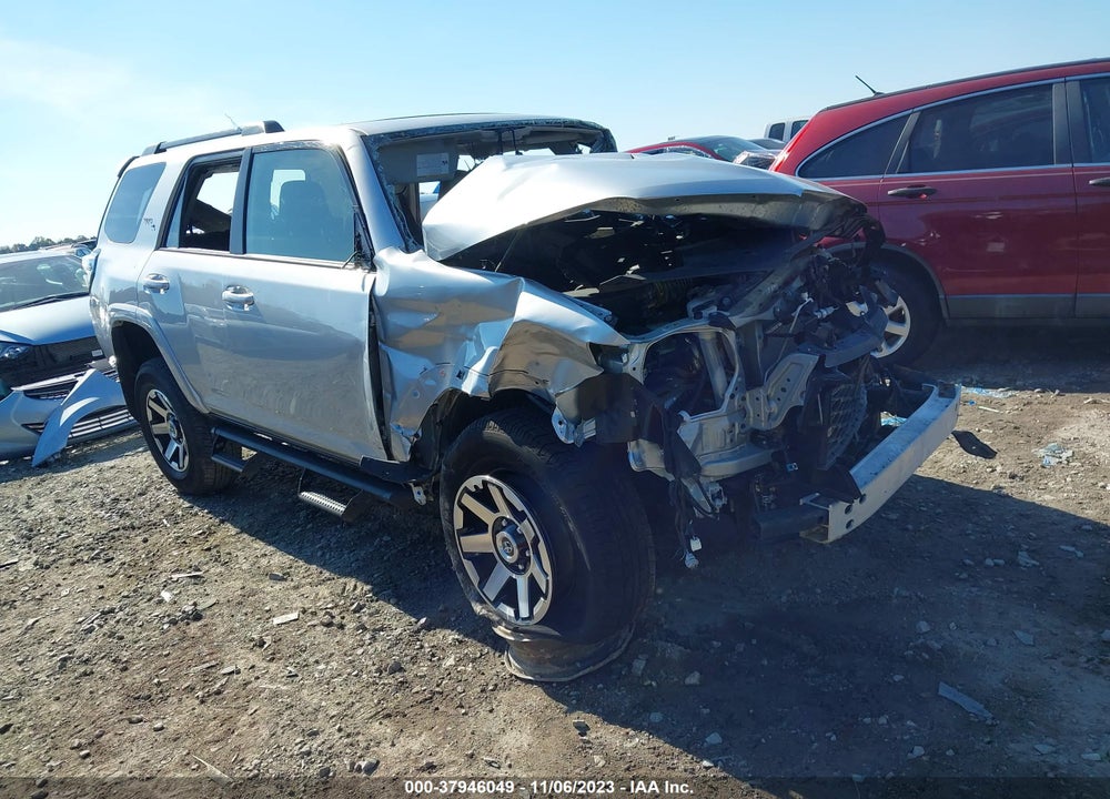 2021 TOYOTA 4RUNNER TRD OFF ROAD PREMIUM VIN: JTERU5JR8M5938340