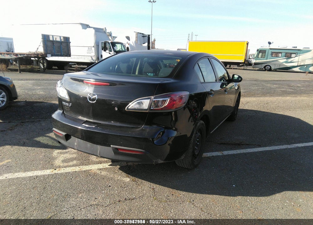 2011 MAZDA 3 I SPORT VIN: JM1BL1UF7B1395344