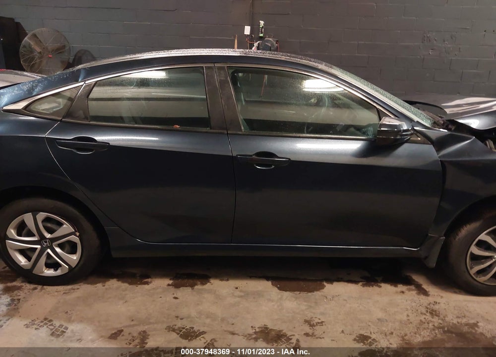 2017 HONDA CIVIC VIN: 19XFC2F52HE202101