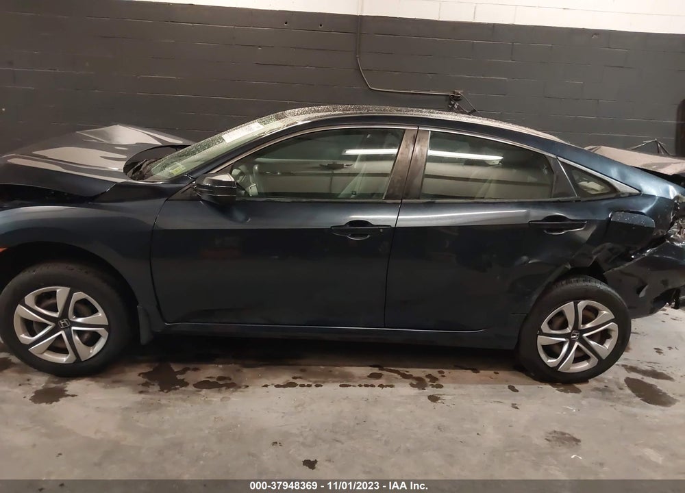 2017 HONDA CIVIC VIN: 19XFC2F52HE202101