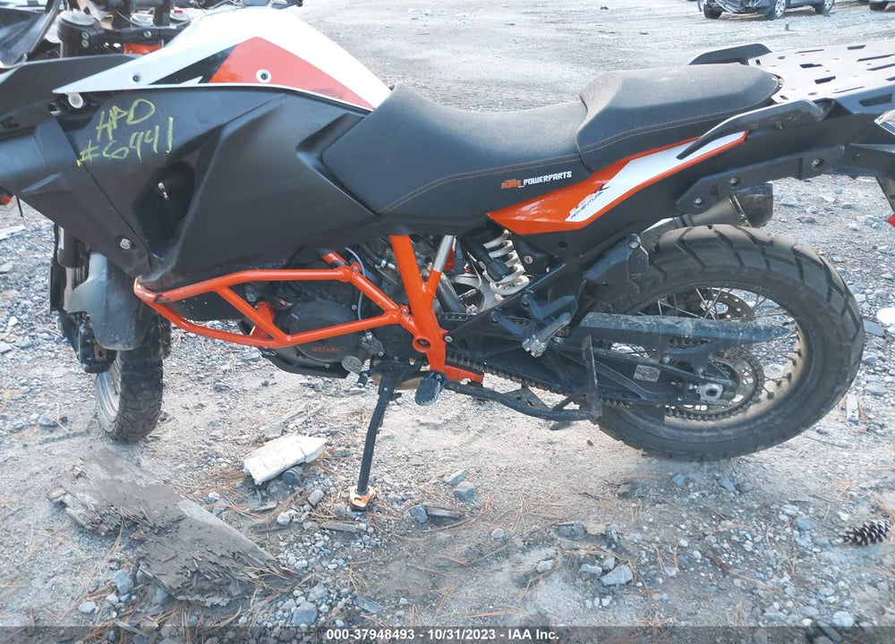 2020 KTM 1290 SUPER ADVENTURE R VIN: VBKV59406LM921124