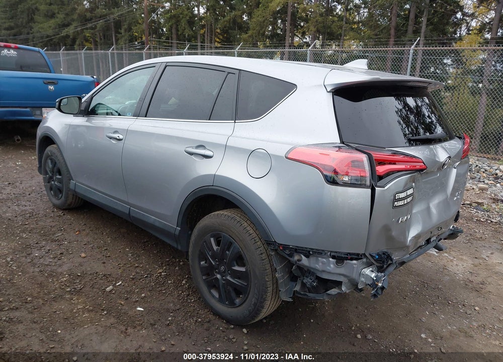 2018 TOYOTA RAV4 LE VIN: 2T3BFREV7JW776610