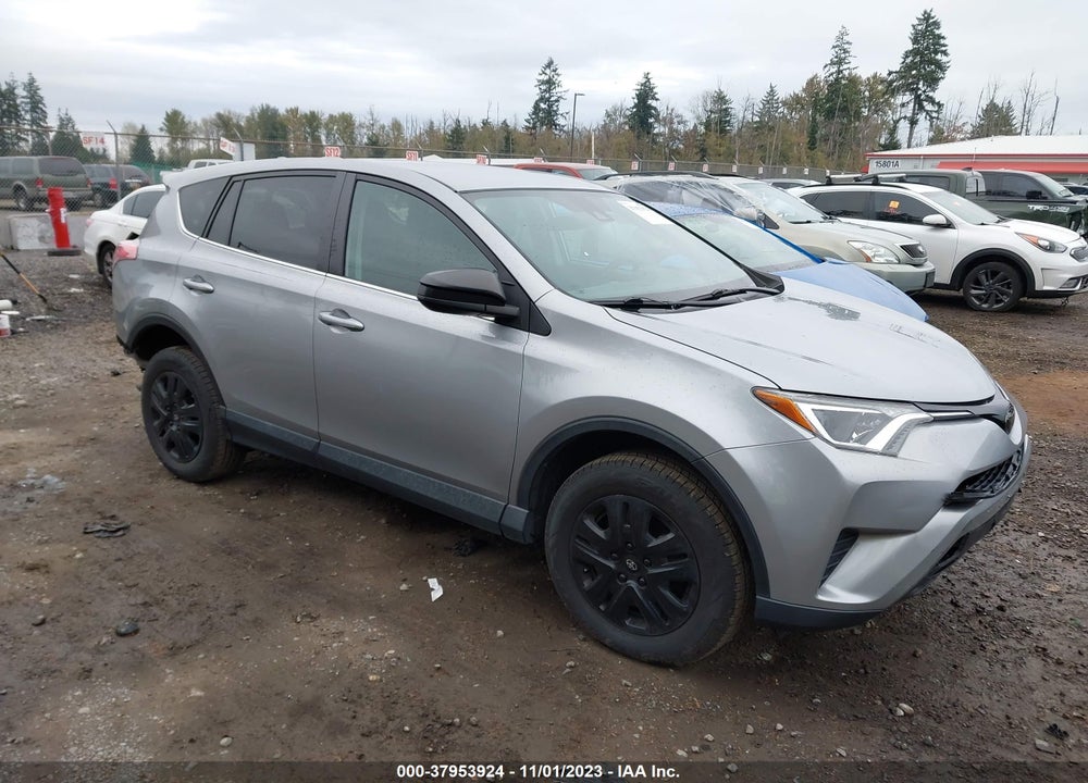2018 TOYOTA RAV4 LE VIN: 2T3BFREV7JW776610