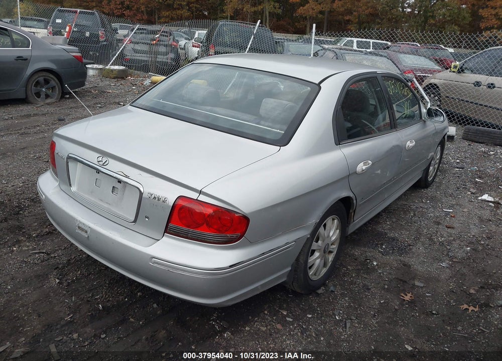 2002 HYUNDAI SONATA LX/GLS VIN: KMHWF35H62A592523