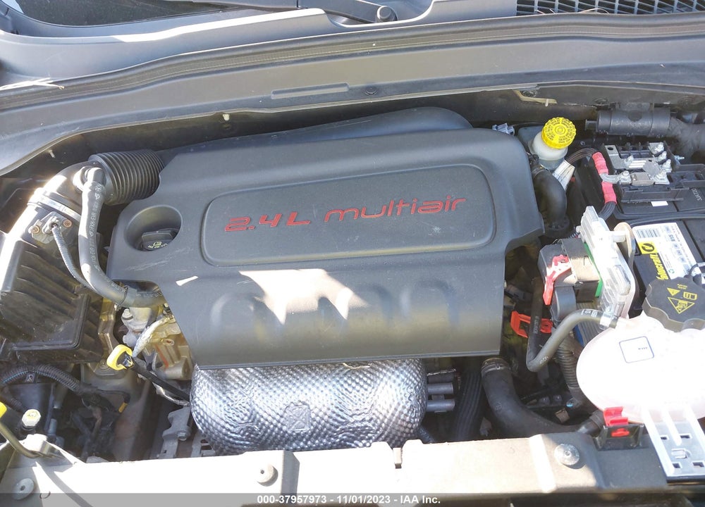 2015 JEEP RENEGADE LATITUDE VIN: ZACCJABTXFPB32712