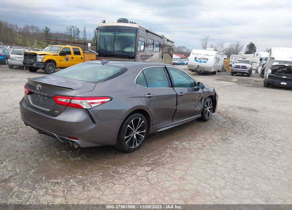 2020 TOYOTA CAMRY SE VIN: 4T1G11AK2LU964657
