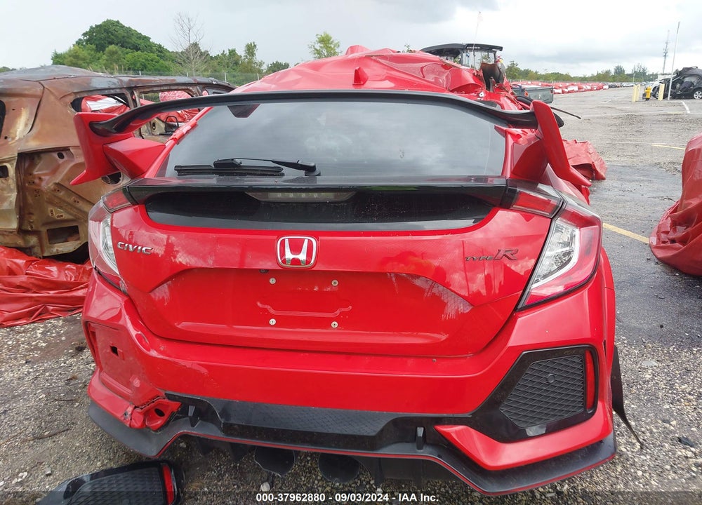 2018 HONDA CIVIC TYPE-R TOURING VIN: SHHFK8G79JU204111